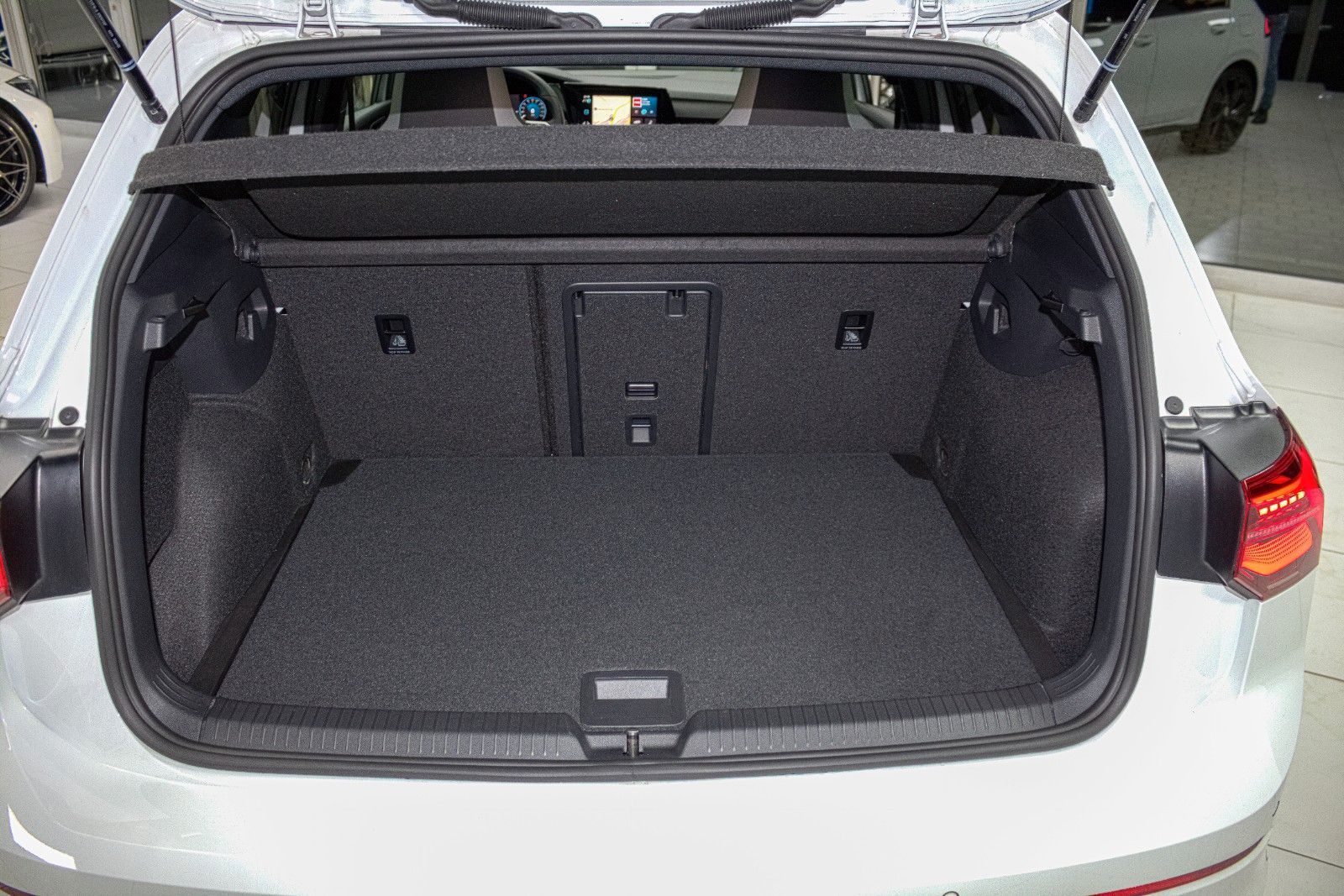 VW GOLF 8 GTD — foto 39