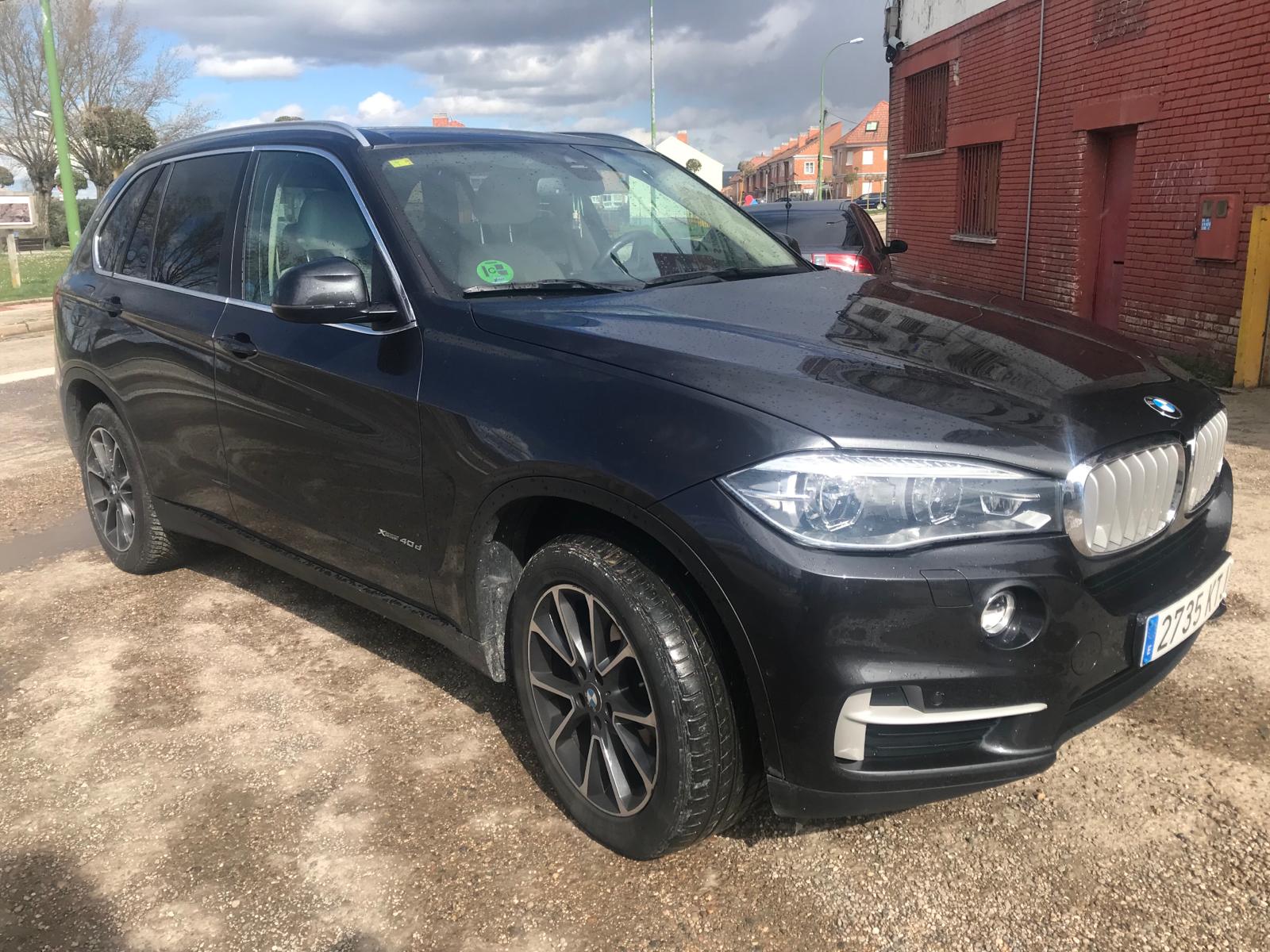 BMW X5 xDrive40d entregado a Andrés L. en Sevilla