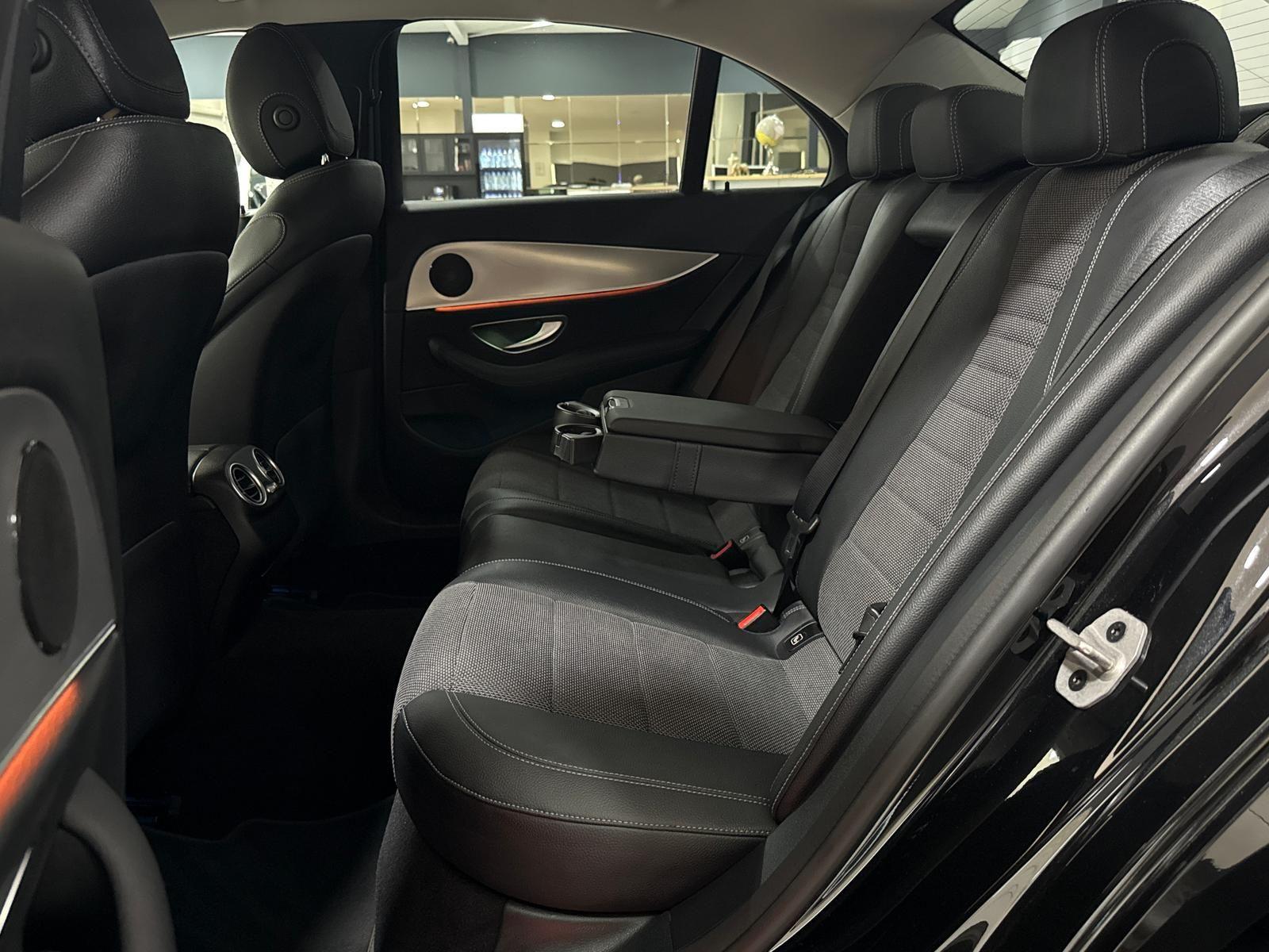 MERCEDES-BENZ E 220 d AMG LINE — foto 23