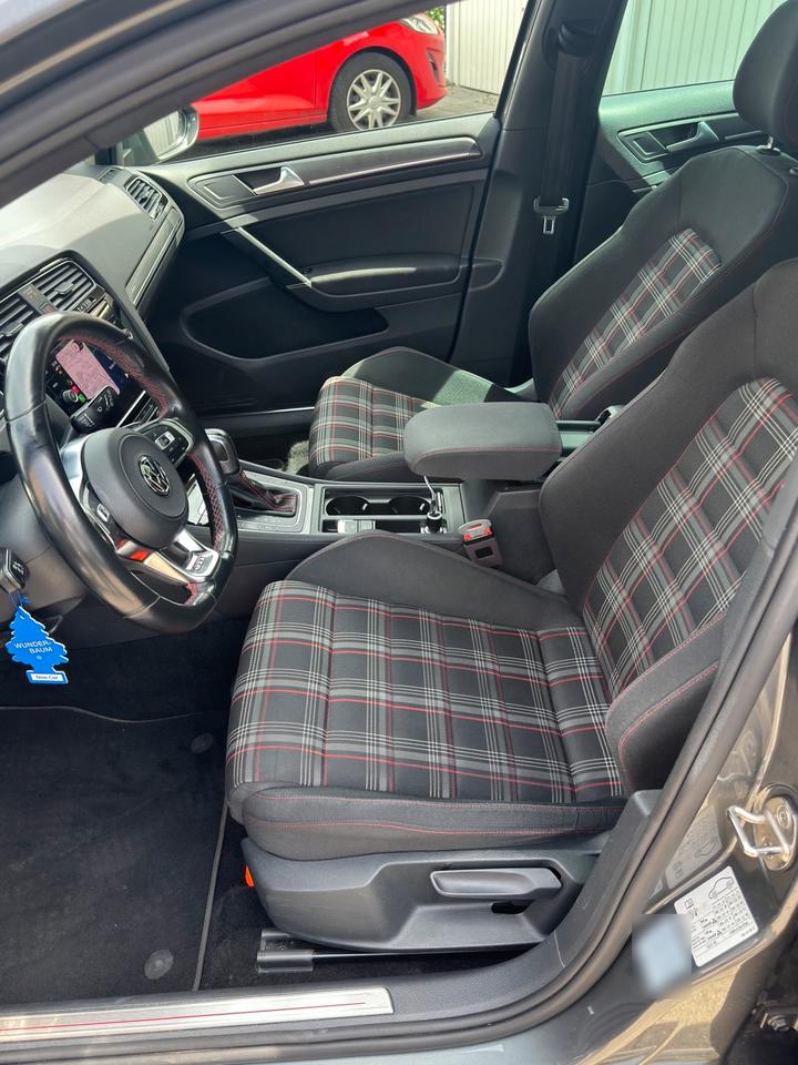 VW GOLF 7 GTI PERFORMANCE — foto 7