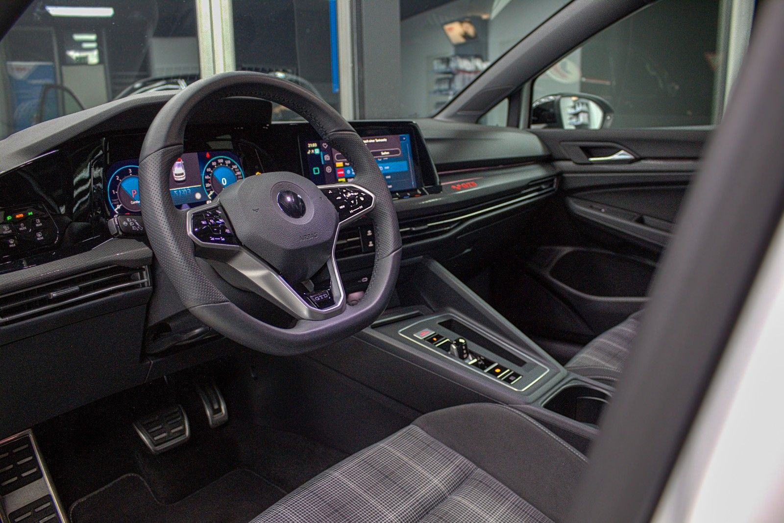 VW GOLF 8 GTD — foto 22