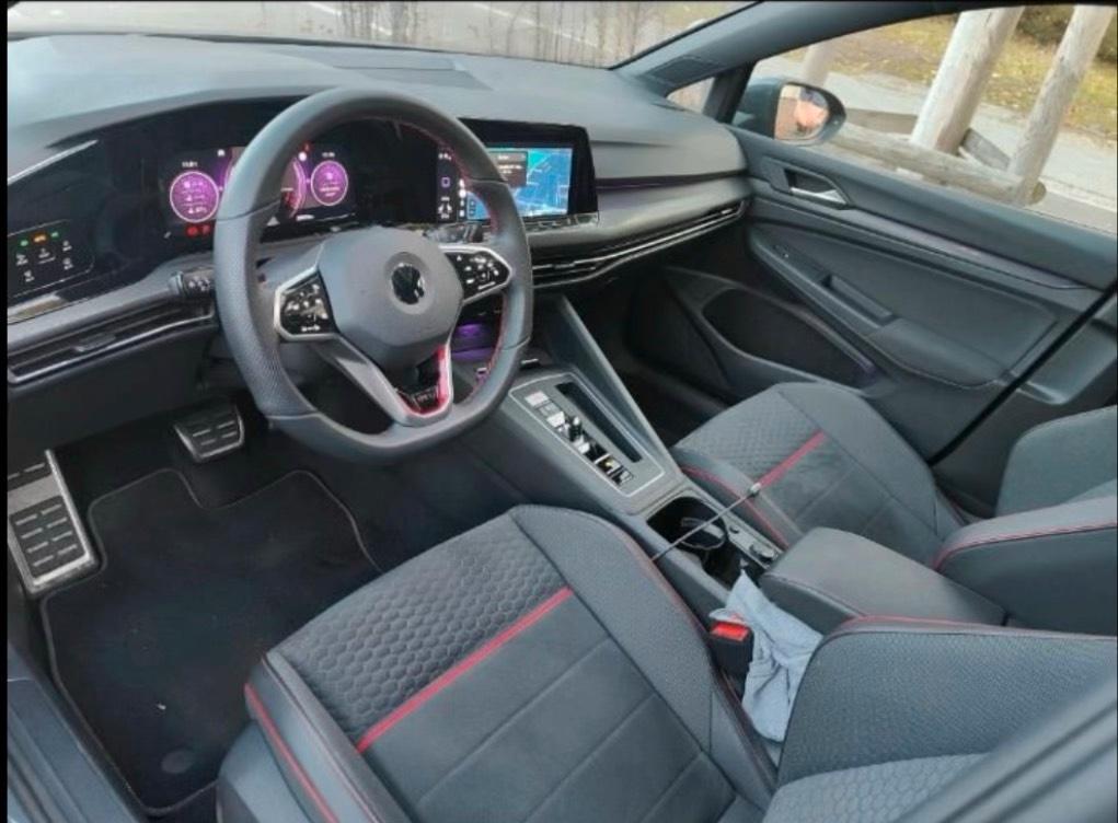 VW GOLF 8 GTI CLUBSPORT — foto 8